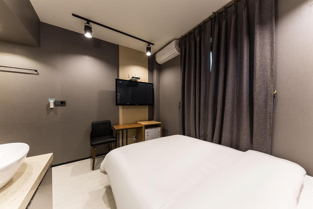Raha Hotel Сеул Экстерьер фото